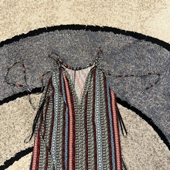 BCBGeneration, XXS, RED, ORANGE, WHITE, BLACK, BLUE FLOWY SHIRT - Picture 4 of 7